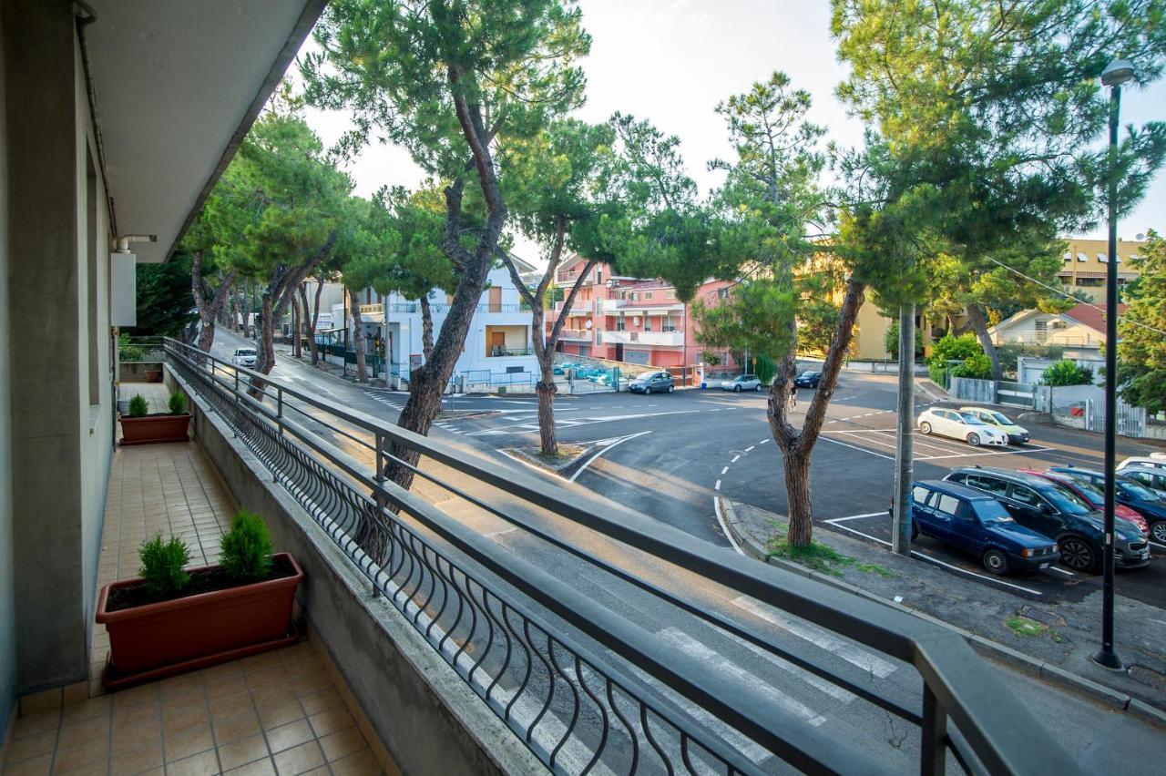 B&B Colle Di Mezzo Pescara Bagian luar foto
